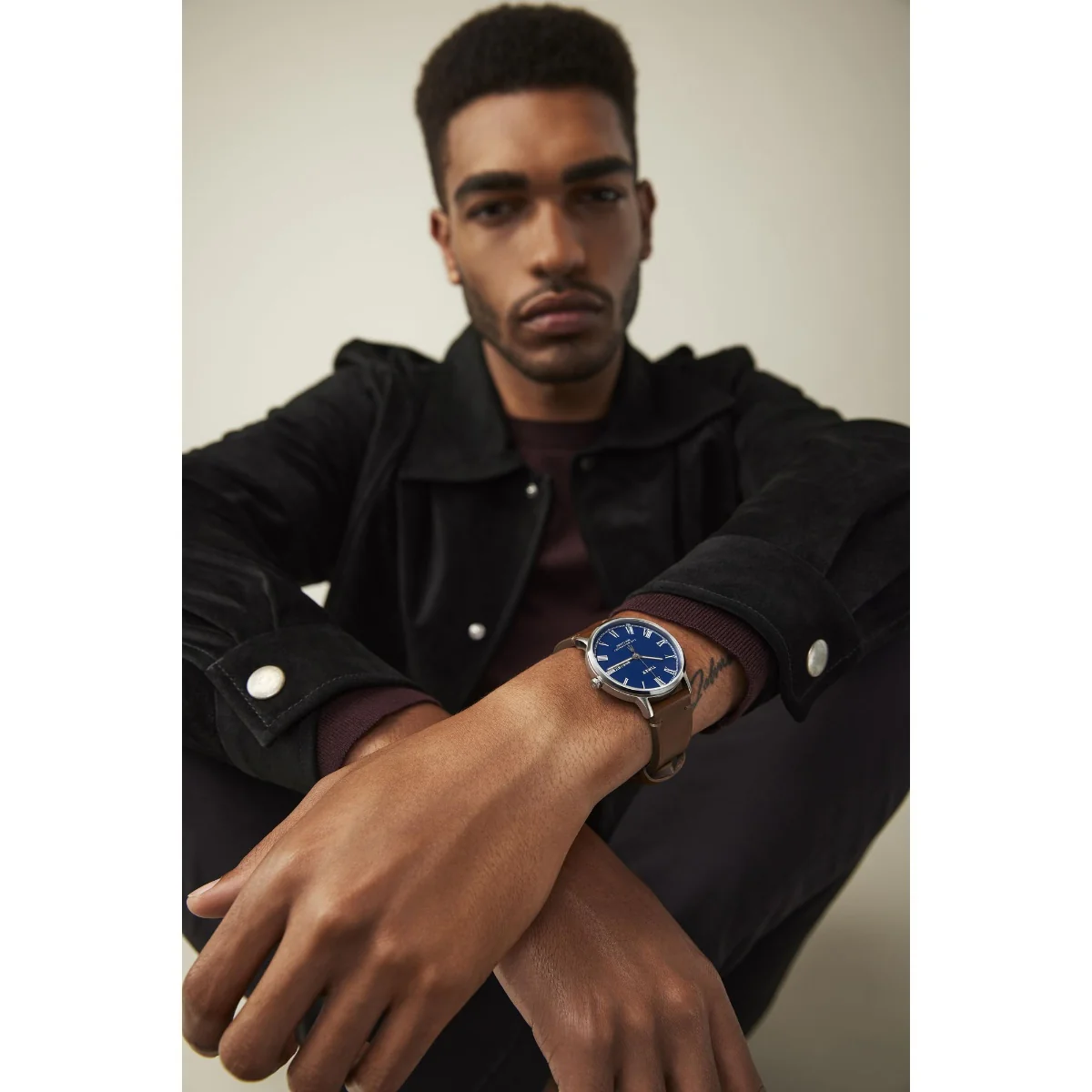 Waterbury Classic 40mm Leather Strap Watch - Image 3