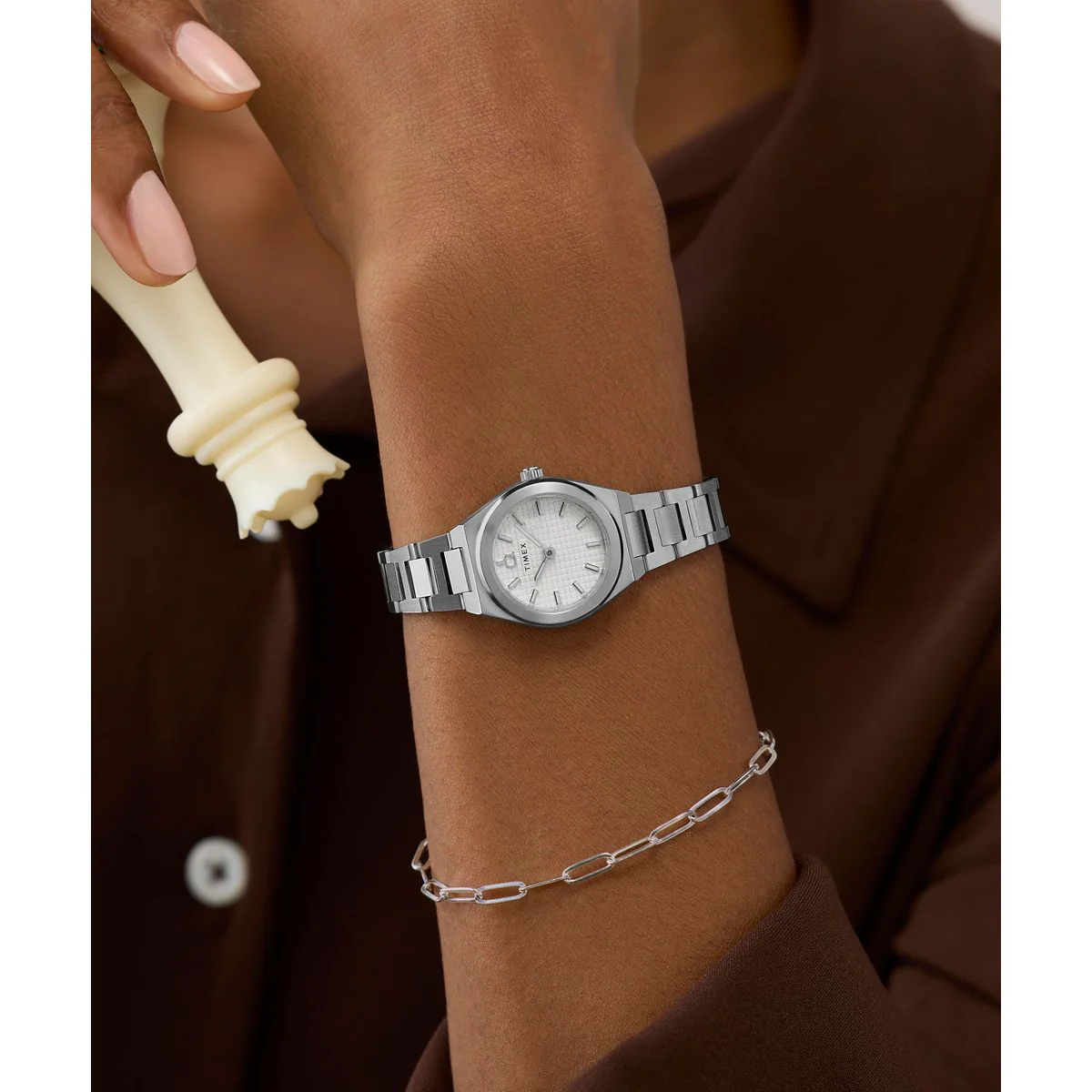 Timex Q Round 24mm Silver Dial Analog Women Watch - TW2Y68500UJ - Image 6